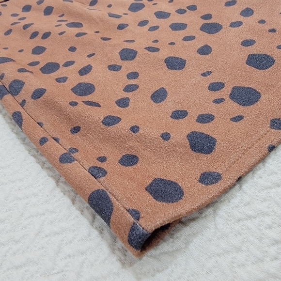 A Father's Love Animal Print Mini skirt Leopard Cheetah Faux Suede Size Medium - Picture 2 of 14